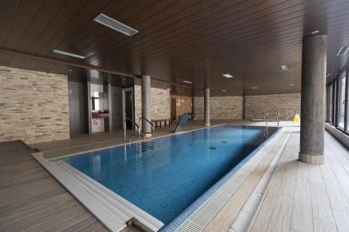 Panticosa Apartment | Relax at Refugio del Roble by BeValle – 4-Star Retreat