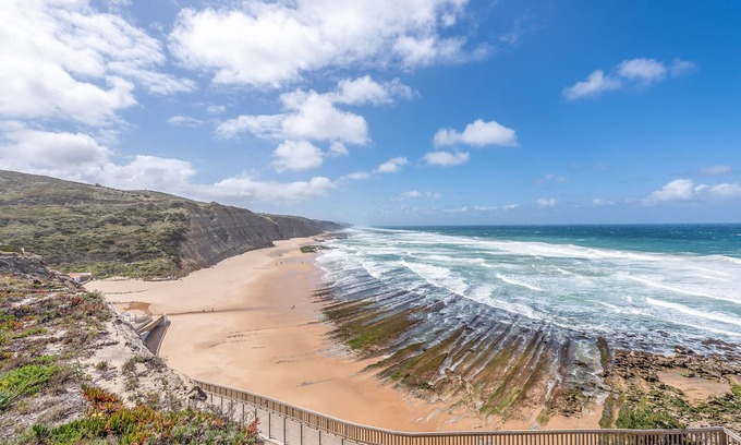 Magoito Apartment | Relaxing Retreat at Refugio Serra e Mar de Sintra