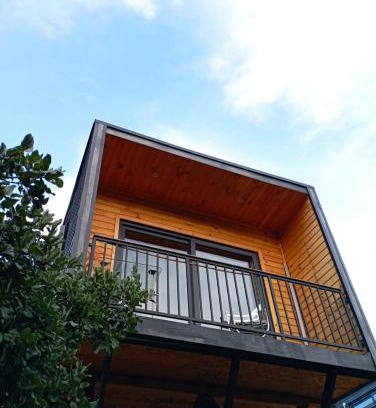 Bajos de Lircay Ski Chalet | Tranquil Refugio Silvestre: Nature, Fishing & Family Fun