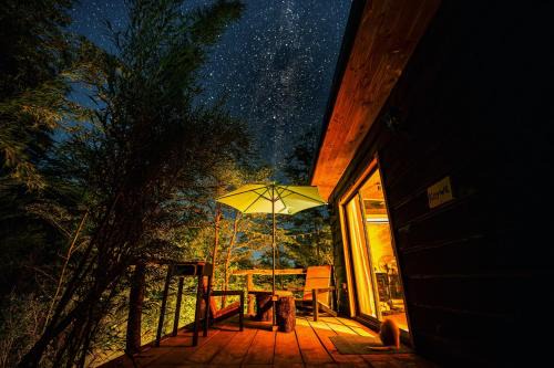 Conaripe Ski Chalet | Nature Escapes at Refugios de bosque en Coñaripe