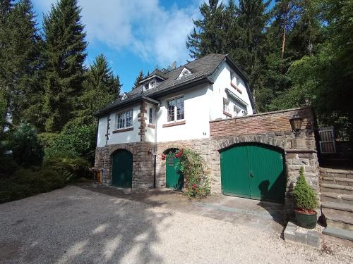 Nettersheim Apartment | Pet-Friendly Retreat at Refugium Klosterhaus Nettersheim