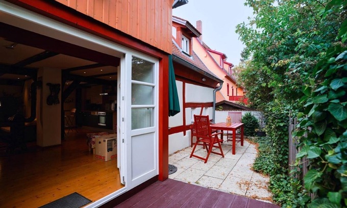 Altstadt House | Top-Rated RefuKium "Alte Gerberei" with Lake View & Spa