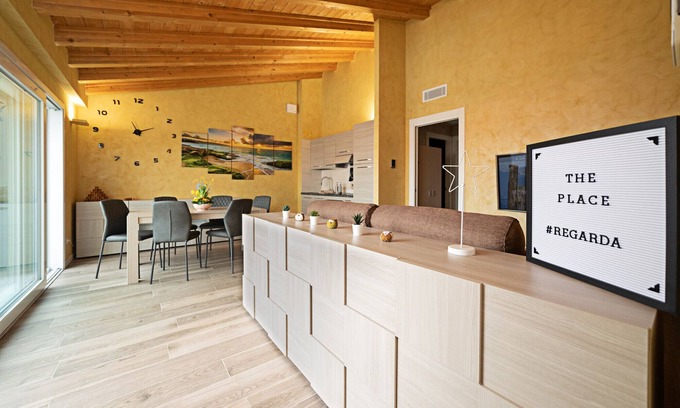 Montioni Apartment | Regarda - Modern Two-Bedroom Apartment with Pool & Spa
