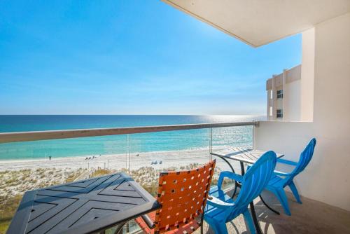 Pensacola Beach House | Regency Towers 702 West - Family-Friendly Escape with Pool