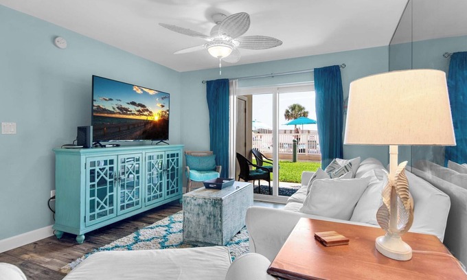 Pensacola Beach Condo | Regency Towers 107 East 🌊 Cozy 1BR | Steps to Sand + Pet Friendly