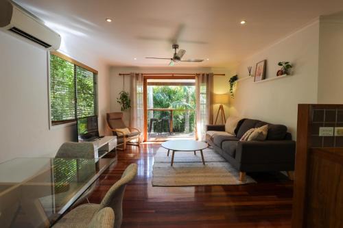 Eagle Heights House | Regent Bower Cottage: Family-Friendly Retreat, Rated 9.1/10