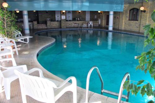 Sandown Hotel | Regent Court - Seafront Retreat with FREE CAR FERRY