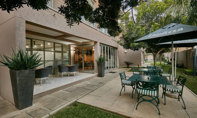 Gaborone Hotel | Regent Select Hotel: Family-Friendly Getaway with Pool