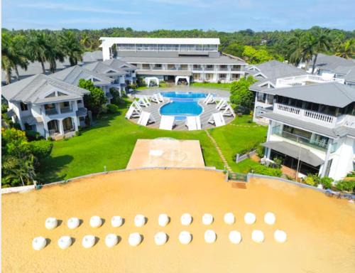 Sernabatim Resort | Relax at Baywatch Resort - Oceanfront Retreat in Colva Goa
