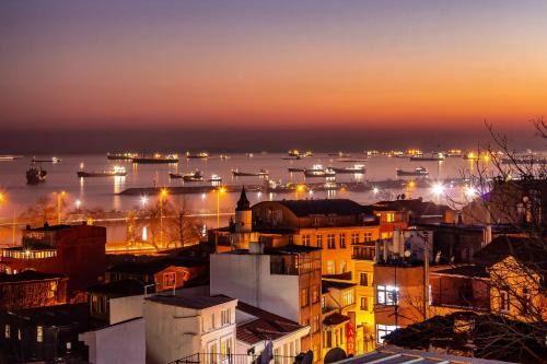 Emin Sinan Apartment | Kid-Friendly Reggae Apart Hotel with High Guest Ratings