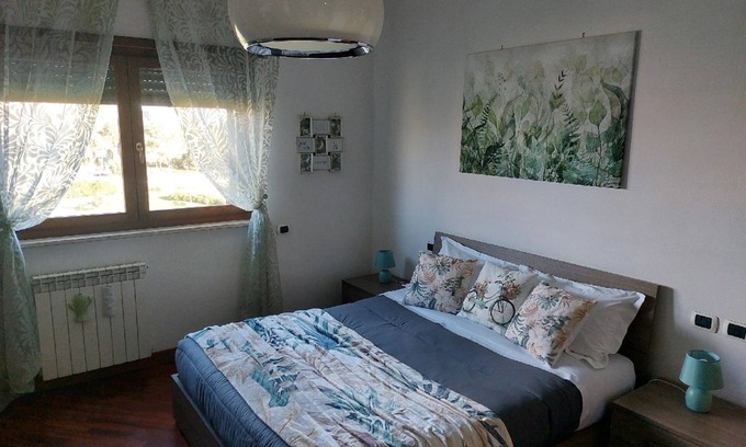 Centro Giano Apartment | Regina Cyclarum Suite: Ideal Retreat Near Rome Fair & Airport