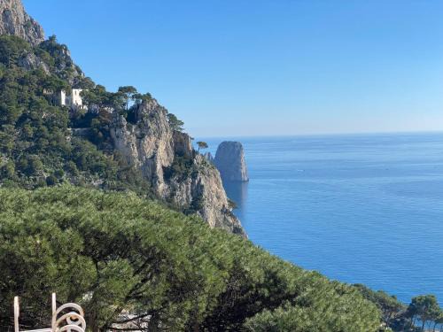 Marina Piccola Apartment | Regina di Capri - Suite with Ocean View & Breakfast Included