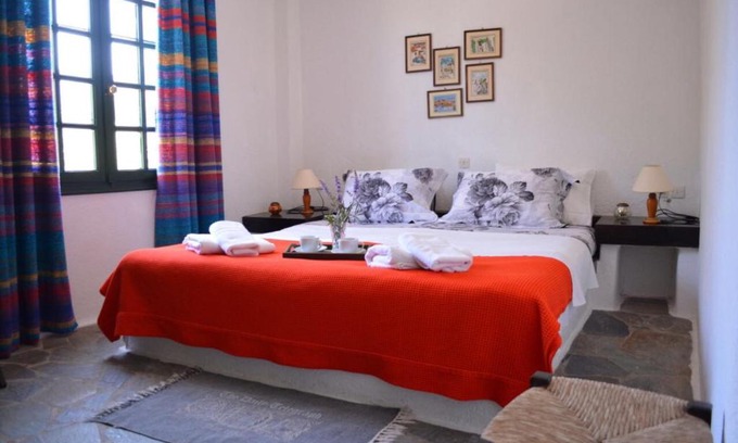Istron House | Regina: Family and Pet-Friendly Retreat with 9.3 Rating