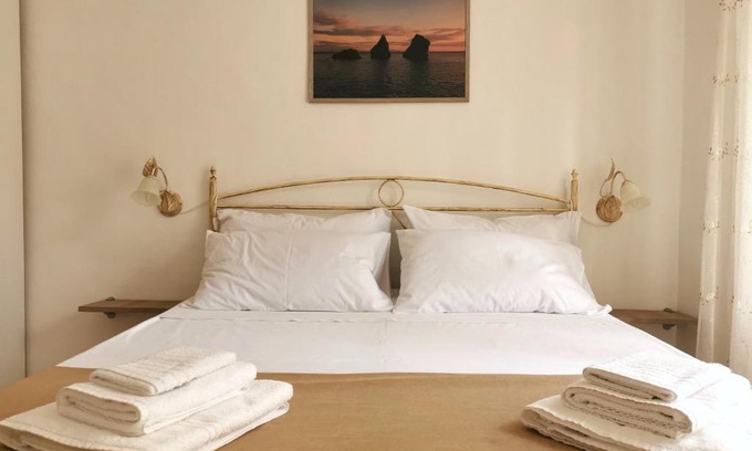 Marini Apartment | Guest Rated 9.5: Reginella House on Amalfi Coast Awaits