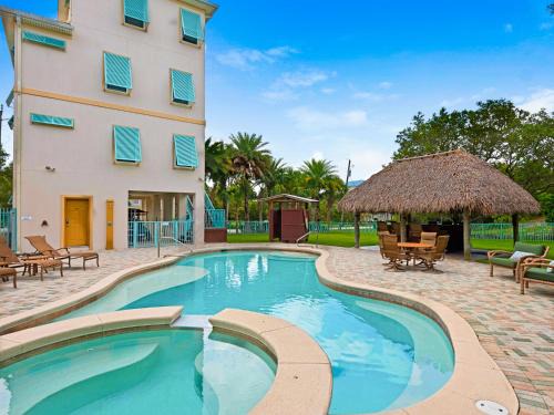 Tang-O-Mar House | Discover ReGrouper by Newman-Dailey: Family-Friendly Stay