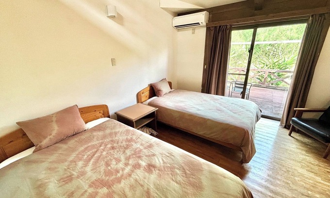 Taketomi-jima Taketomi-cho Cottage | Cozy Cottage Retreat in Ishigaki, Okinawa with Breakfast