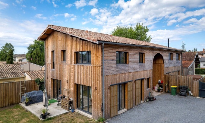 Salles House | Rehabilitated hay dryer near Bordeaux and the Bay of Arcachon