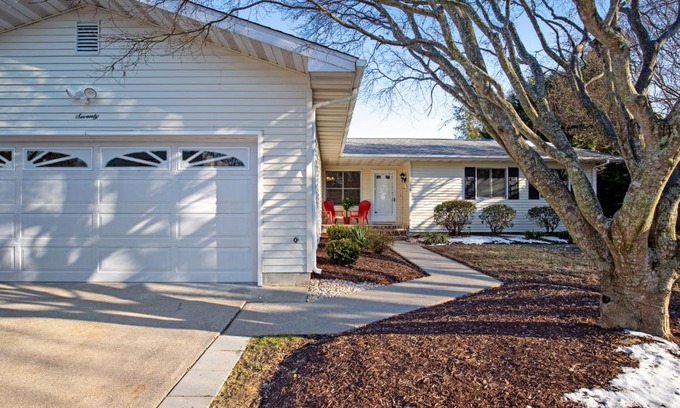 Rehoboth Beach House | Relaxing Retreat at Rehoboth Beach - Pet and Child Friendly