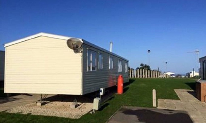 Reighton RV Rental | Reighton Sands: Pet-Friendly Retreat with Ocean Views