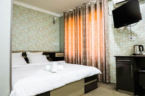 Kokand Hotel | Budget-Friendly Reikartz Kokand: Pet & Child Friendly Stay