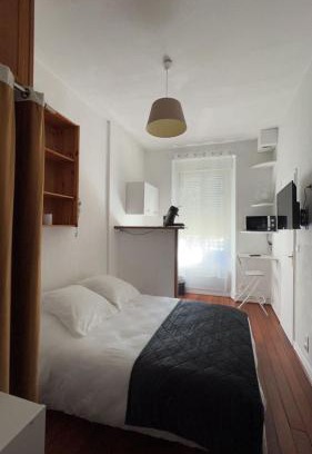 Courlancy Apartment | Comfortable Family Getaway at Reims Confort Hotel