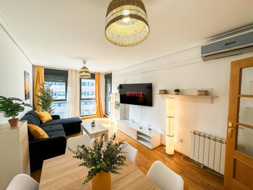 La Magdalena Apartment | Family-Friendly Stay at Reina del Pilar ComoTuCasa, 4-Star