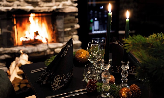 Sirkka Hotel | Experience Levi Northern Lights Huts: Family-Friendly Retreat