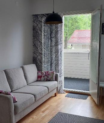 Raahe Apartment | Reissupesä: 4-Star Comfort with Hot Tub & Breakfast Included
