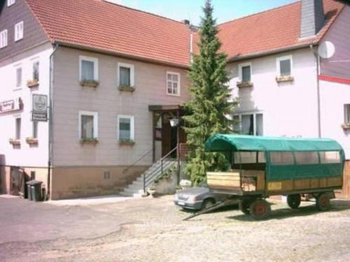 Fritzlar Apartment | Pet-Friendly Retreat at Reit- und Ferienhof Emstal