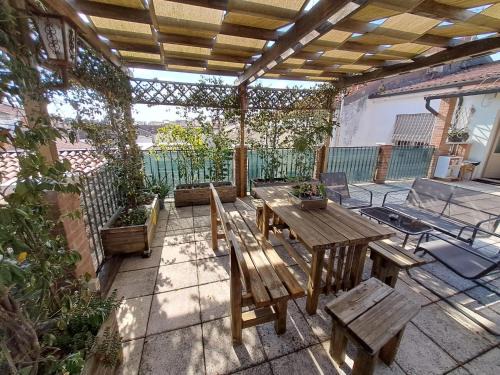 Este Bed & Breakfast | Reitia Penthouse in Historic Center