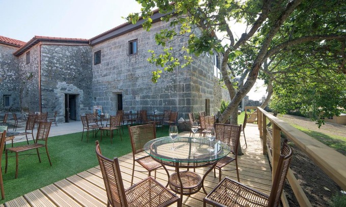 Parada de Sil Hotel | Exceptional Stay at Reitoral de Parada: Child-Friendly Retreat