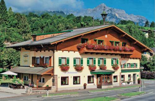 Werfen Hotel | Discover Landgasthof Reitsamerhof: Pet-Friendly Retreat