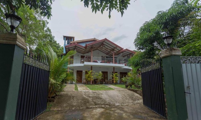 Tangalle Hotel | Relax at Rekawa Village Inn with Oceanfront Views