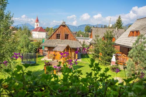 Liptovsky Trnovec Resort | Pet-Friendly Rekreačné Chalupy with Family Amenities Await