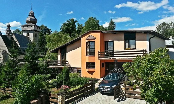 Smrecany Apartment | Pet-Friendly Retreat at Rekreačný Dom Shalom - Rated 9.5