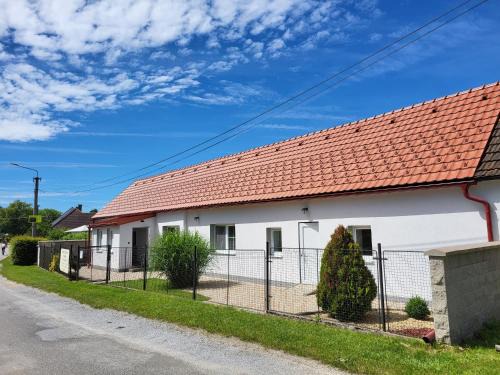 Stribrec House | Discover Rekreace u Martina: Pet-Friendly Getaway Awaits!