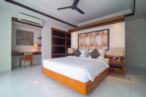 Jimbaran Bay Villa | Rekso Villa: Family-Friendly Retreat with Pool Access