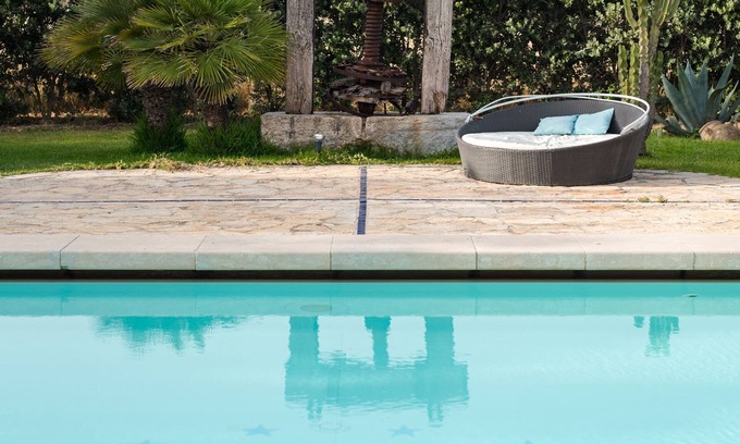 Nubia Hotel | Discover Relais Antiche Saline: 4-Star Escape with Pool