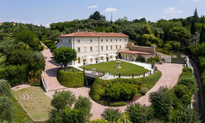 Borgo Trento House | Elegant Relais Fra' Lorenzo: Pet-Friendly Oceanfront Escape