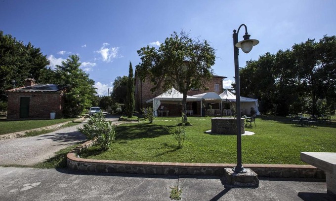 Santarello Bed & Breakfast | Discover Relais La Leopolda: Oceanfront Bliss Awaits