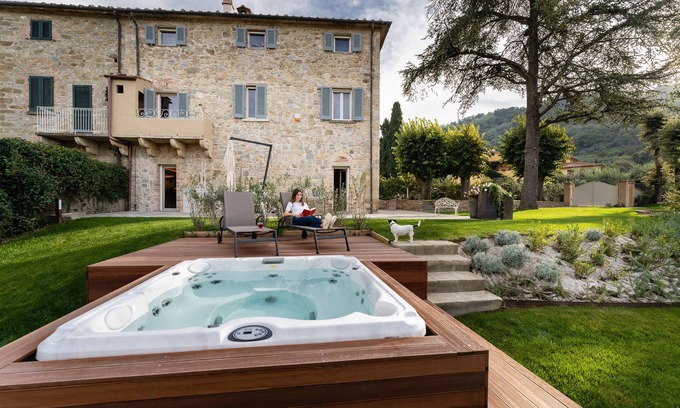 Chianni Bed & Breakfast | Discover Relaxation at Relais Maria Cristina with Spa & Dining