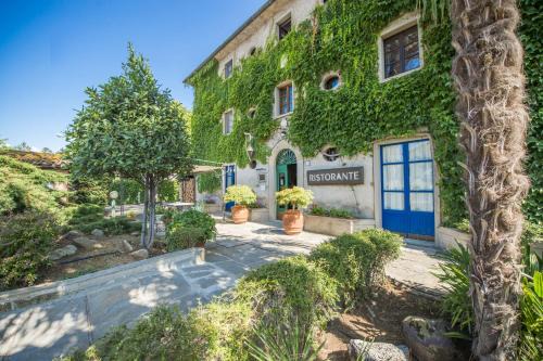 Sansepolcro Hotel | Pet-Friendly Retreat at Relais Oroscopo - Family Haven