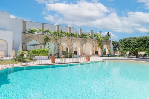 Ceglie Messapica Hotel | Elegant Relais Porta del Sud: Oceanfront Bliss & More