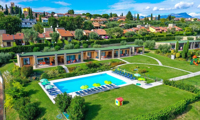 Moniga del Garda Apartment | Guest Rated: 9.6 at Relais Rosa Dei Venti with Lake Views