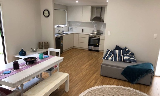 Bundeena House | Peaceful Bundeena Retreat: Guest Rated 9.8 with Ocean Views