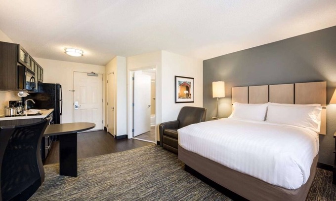 Nassau Bay House | Relax and Unwind! Pet-Friendly Property, Kitchen, Onsite Parking!
