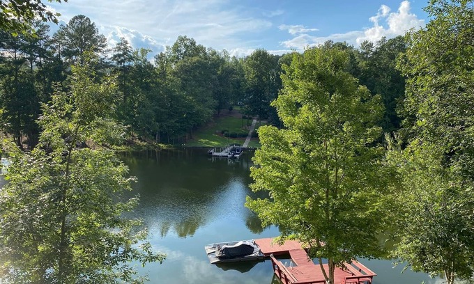 Newell House | Tranquil Retreat with Pool and Lake Views - Guest Rated 9.2