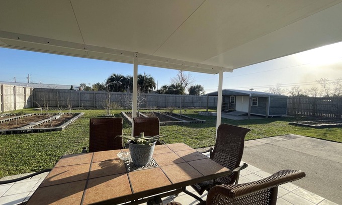 Panama City House | Relax and Unwind at Our Pet-Friendly Hotel - Guest Rated 10/10
