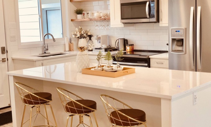 Dawson Creek House | Discover Comfort at Fiddle & Fern with Family-Friendly Perks