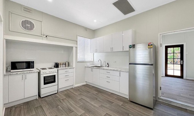 Broken Hill House | Relax At Gossan